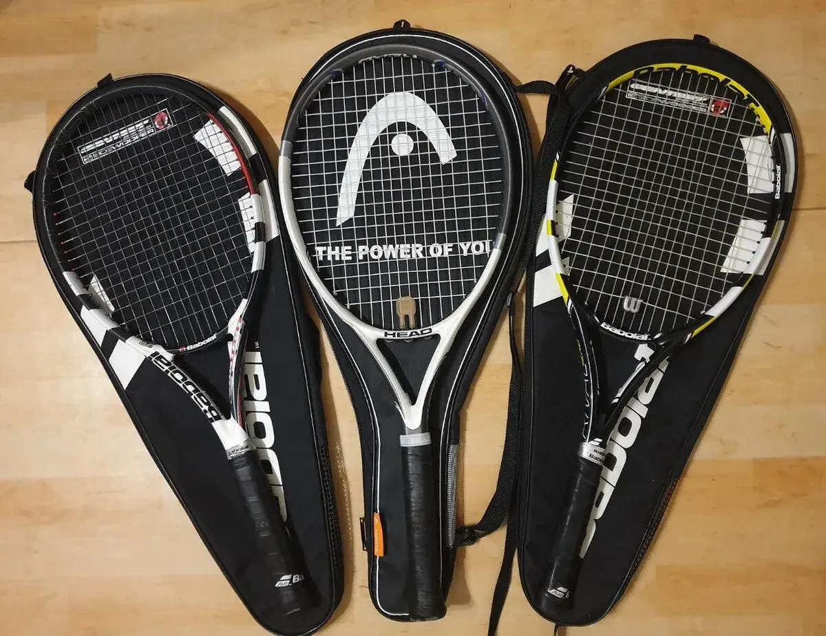 Tenisové rakety HEAD a Babolat