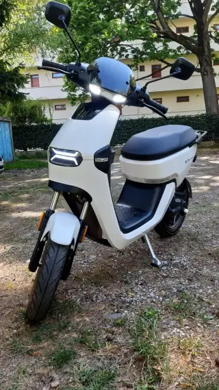 Elekto skútr Keeway E-zi plus - zánovní
