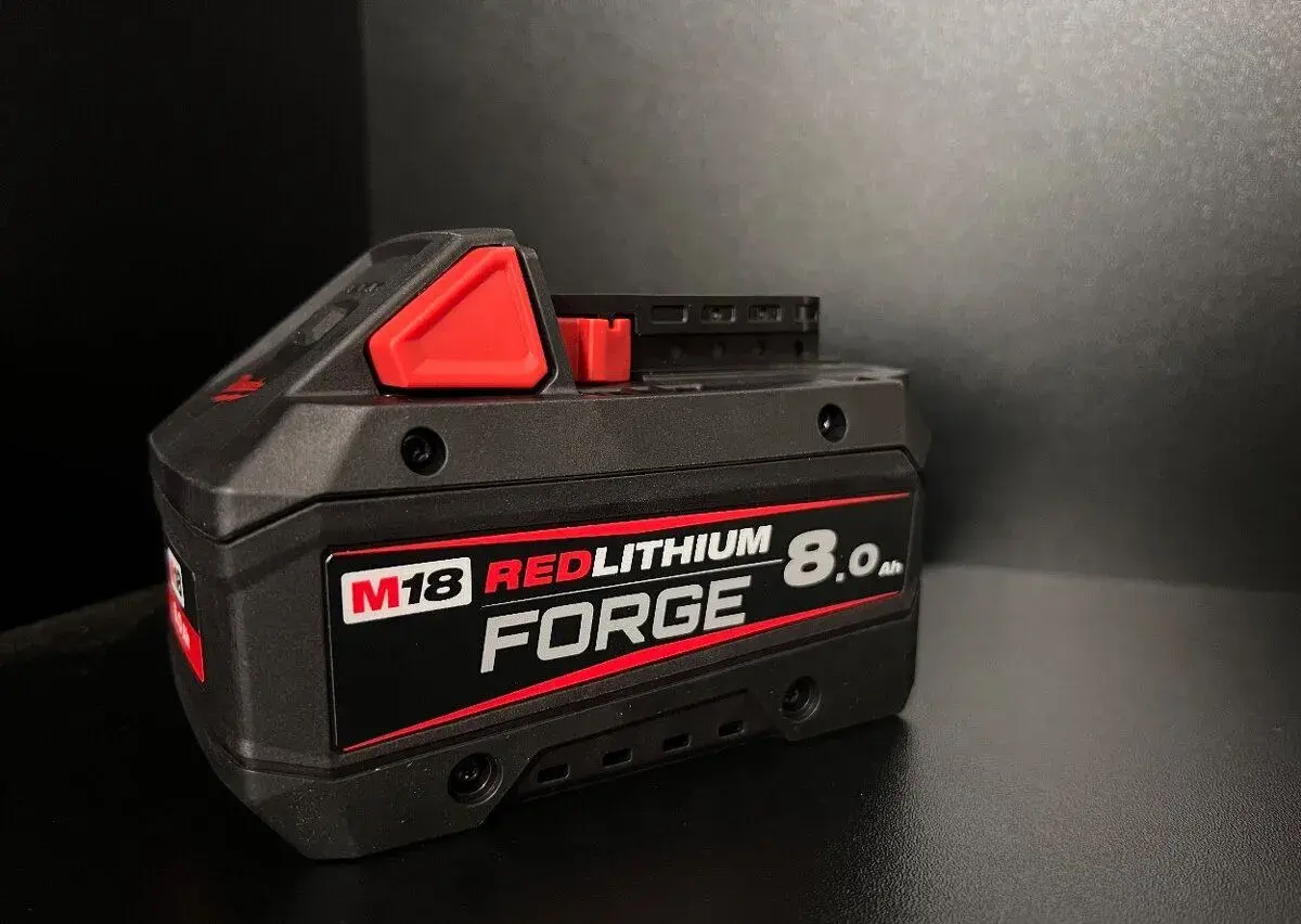 Akumulátor Milwaukee M18 FB8 (18 V / 8,0 Ah), FORGE