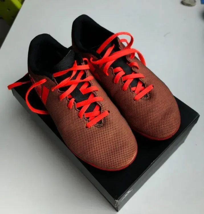 Halove kopačky Adidas vel. 32