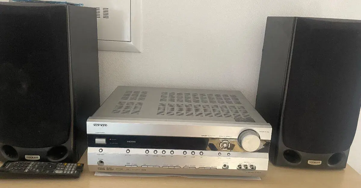 ONKYO HT-R518