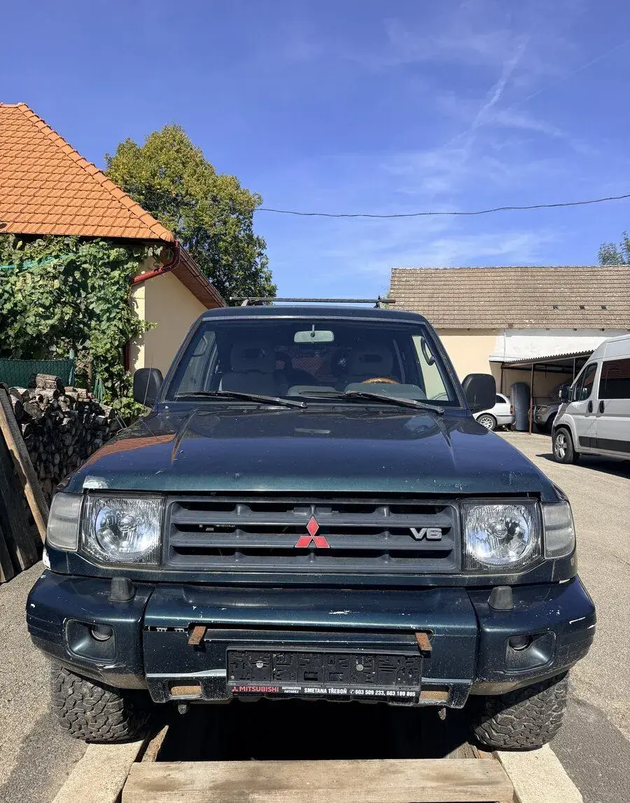PAJERO 3.0 BENZÍN