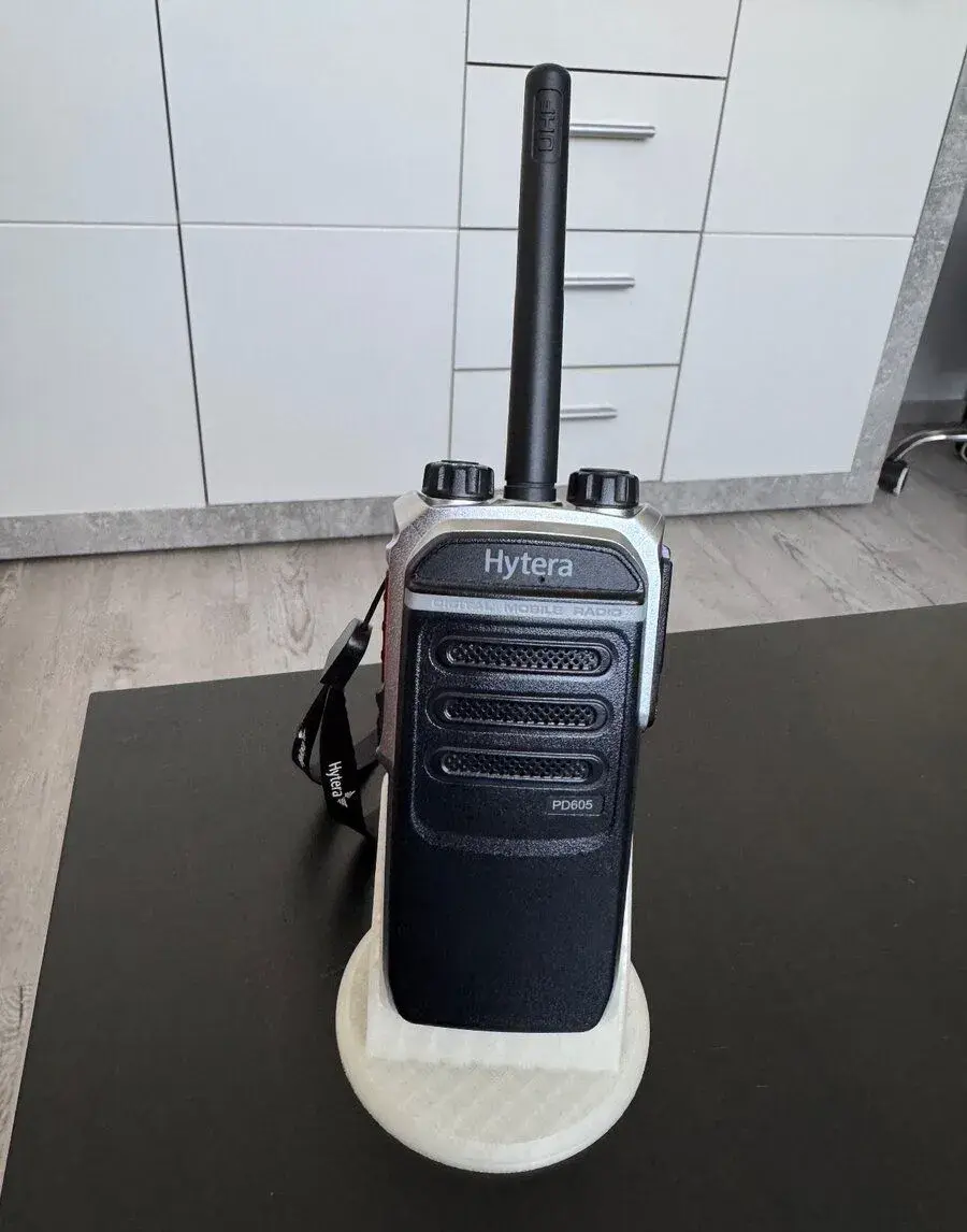 Hytera PD605 Um UHF 400 - 527MHz + příslušenství