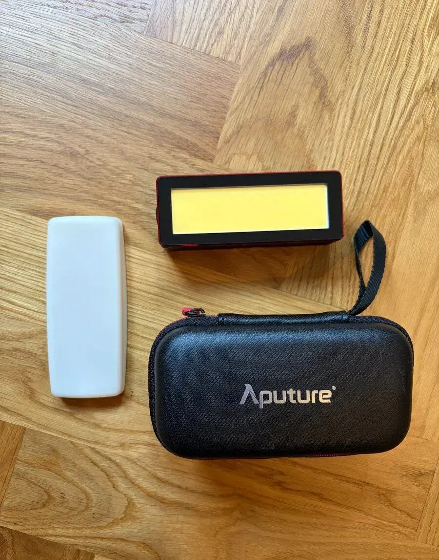 Aputure Amaran AL-MW, kapesní LED videosvětlo, jako nové