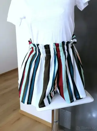 nové kraťasy zn. Shein