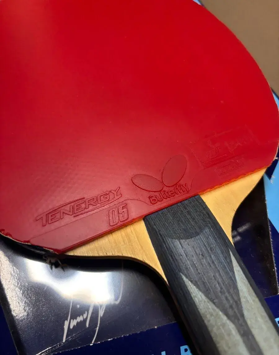 Butterfly Timo Boll ALC (AN) + 2x Tenergy 05 + krabička
