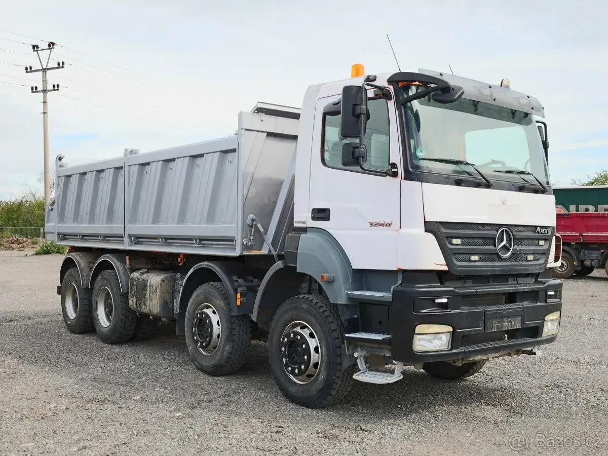 Mercedes-Benz AXOR – 2008, 576 847 km
