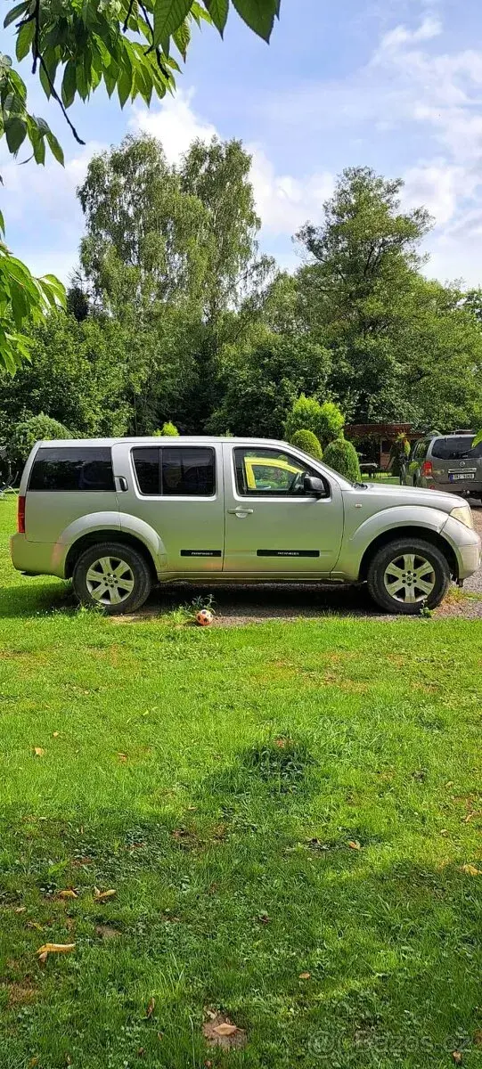 Nissan Pathfinder – 2005