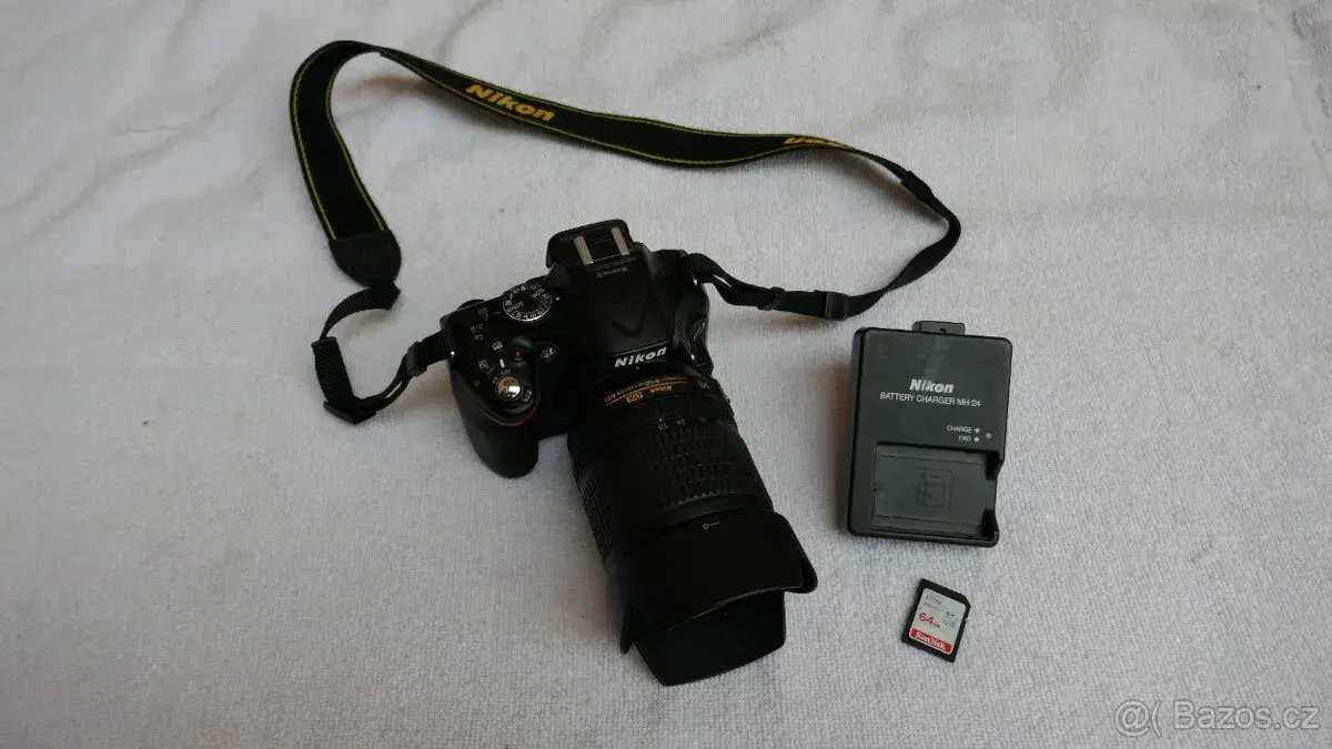 Nikon D5200 + 18-105 AF-S DX VR//64gb karta