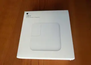 Apple 30W USB-C Power Adapter MW2G3ZM/A v záruce