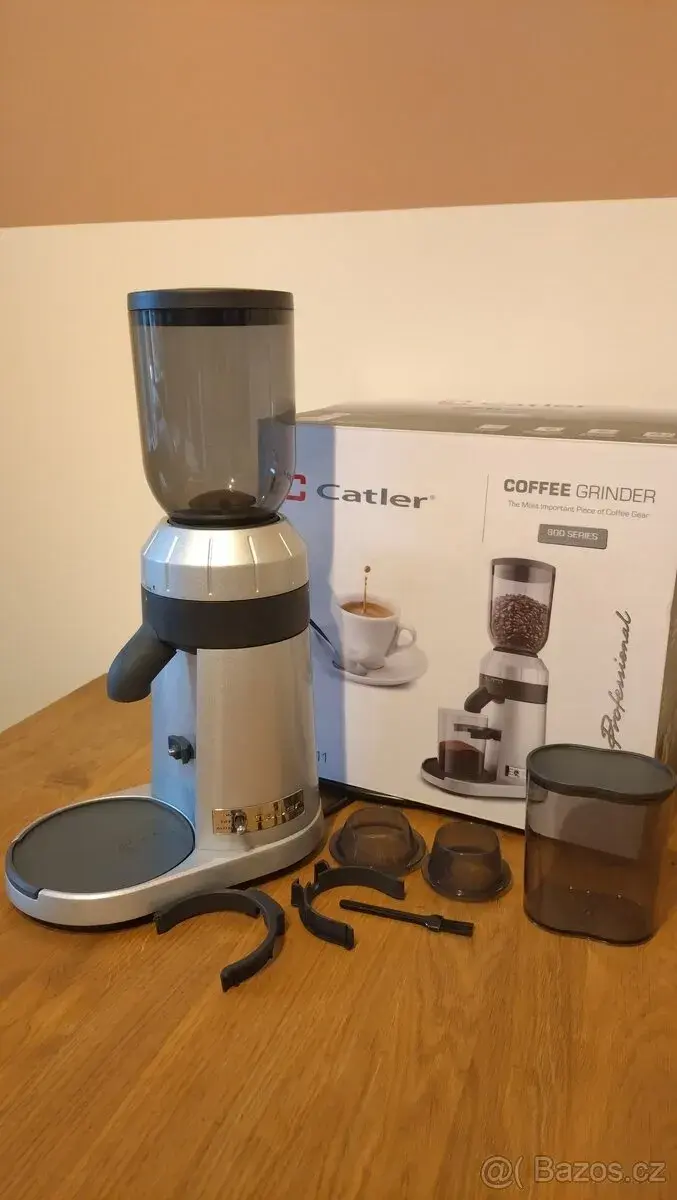 Mlýnek na kávu Catler CG 8011