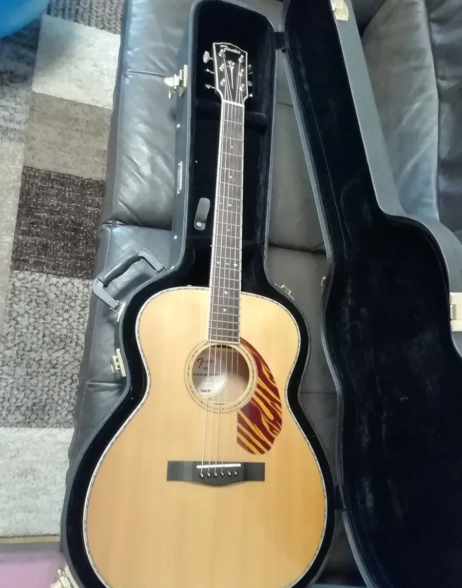 Elektro akustická kytara Fender