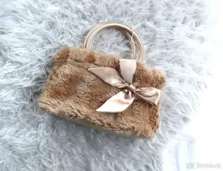 kožešinová kabelka Marks & Spencer, super na focení