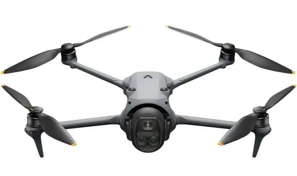 DJI Mavic 4 Pro Fly More Combo - vyborny stav + Care Refresh