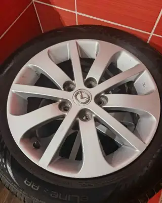 Mazda 16
