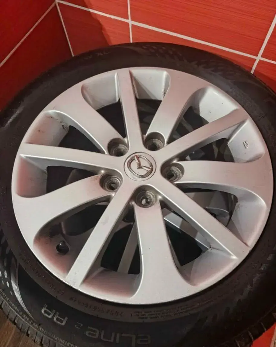 Mazda 16