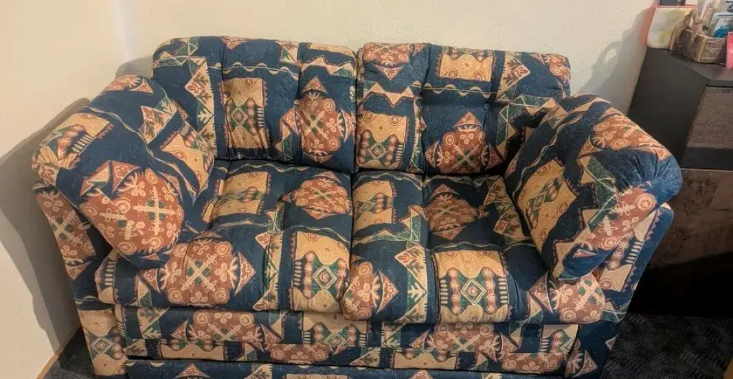 Pohovka rozkládací, sedačka - délka 145 cm