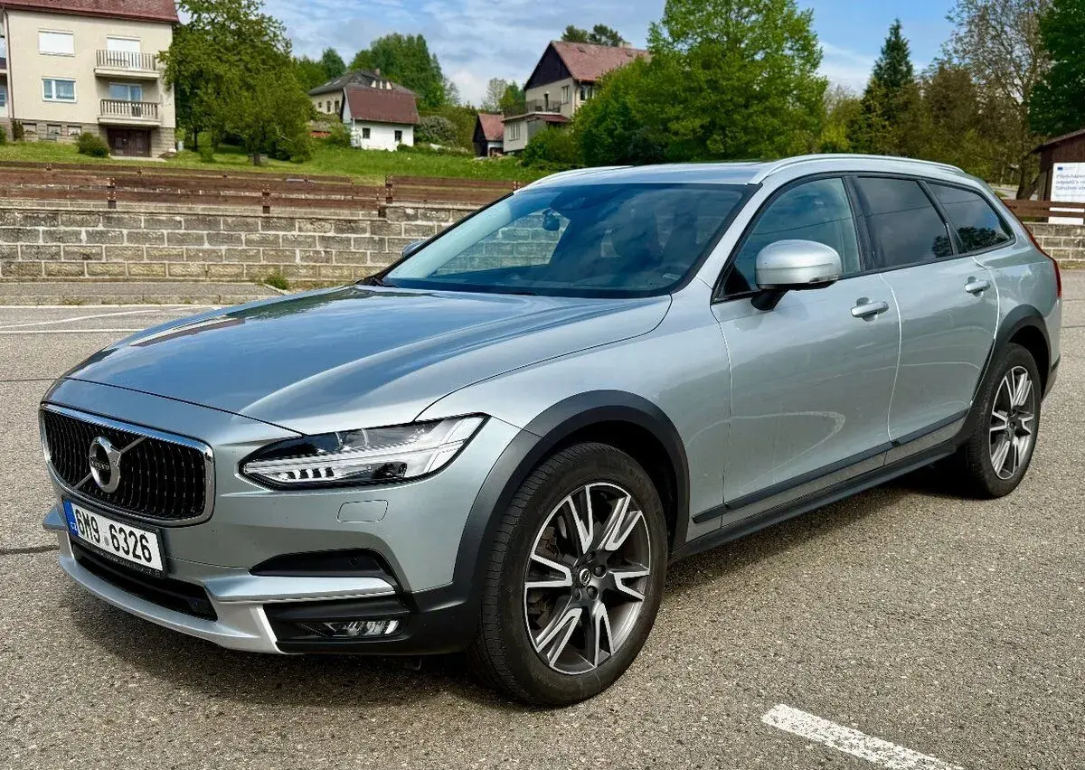 Volvo V90 – 2018, 155 000 km