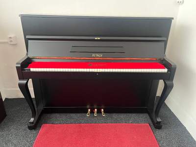 Piáno,pianino Petrof 115 chippendale .Záruka a doprava