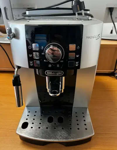 Kávovar De’Longhi Magnifica S spíše na ND