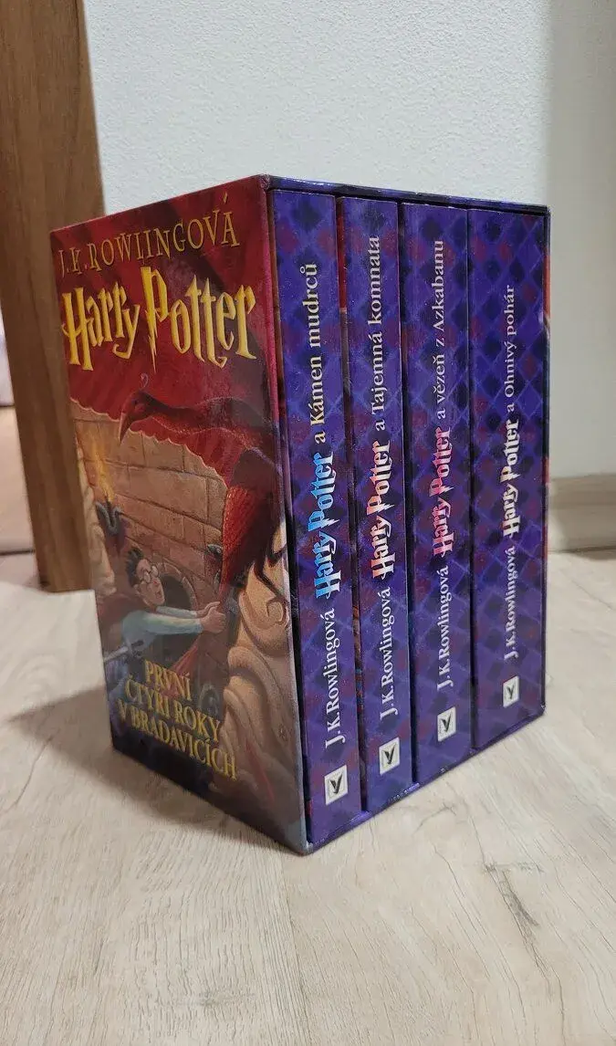 Harry Potter - První čtyři roky v Bradavicích - box