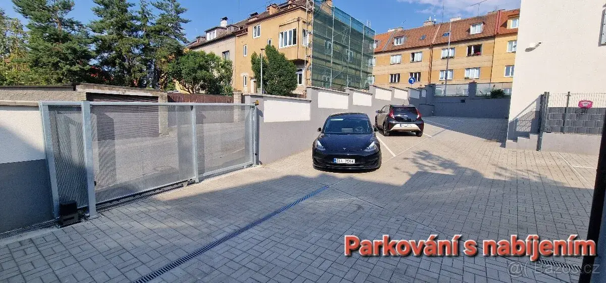 Prodej, 3x parkovací stání s nabíječkou, Praha 5 - Motol