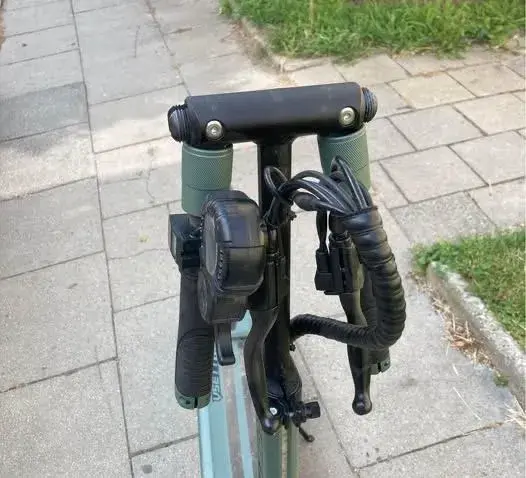 Elektrokoloběžku Vsett 8