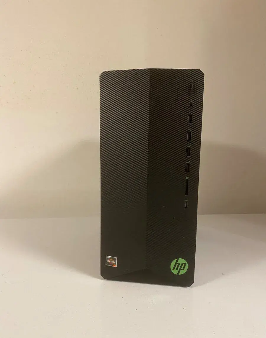 Herní pc s monitorem