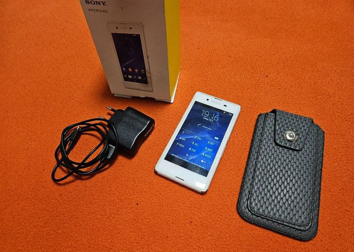 MT Sony Xperia E3