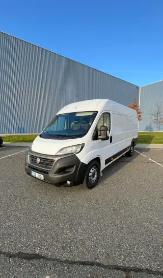 K půjčení dodávka Fiat Ducato L4H2