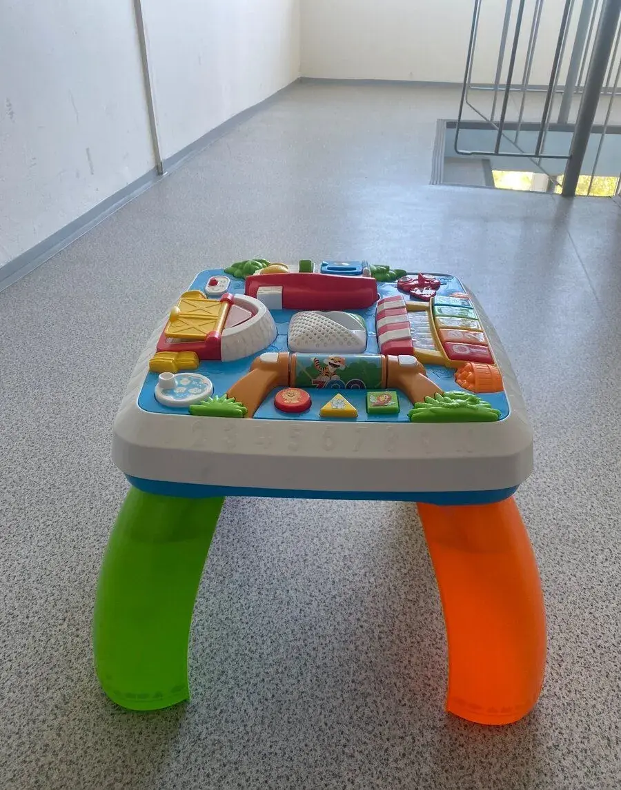 Hrací stoleček Fisher-price