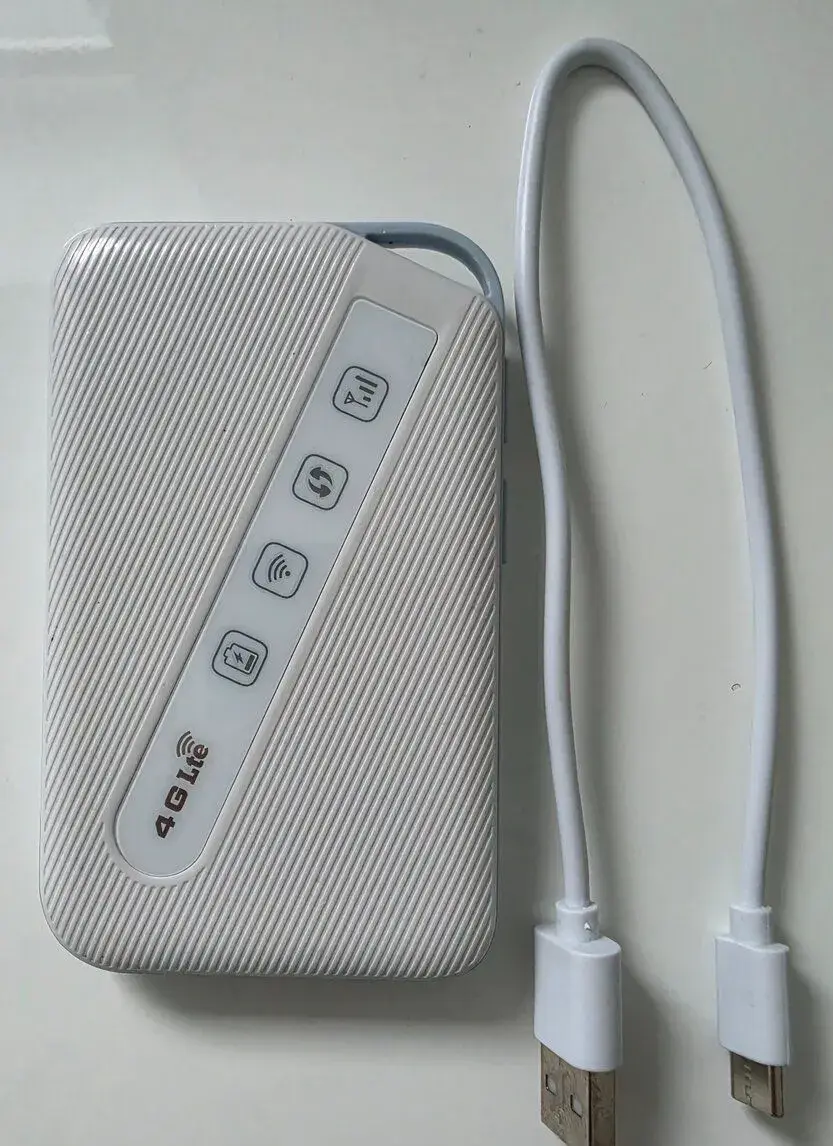 PŘENOSNÝ 4G LTE MODEM D-LINK DWR-932W