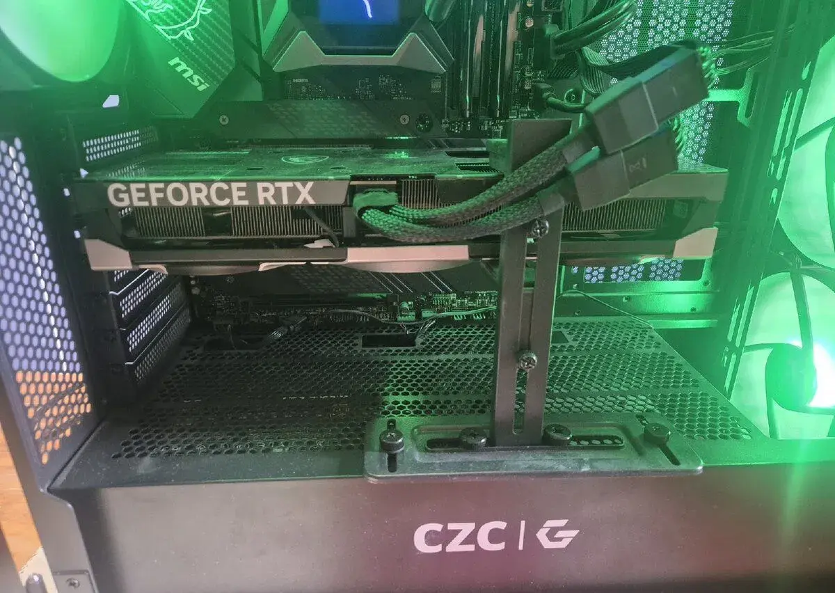 Nvidia RTX 5070 12GB.