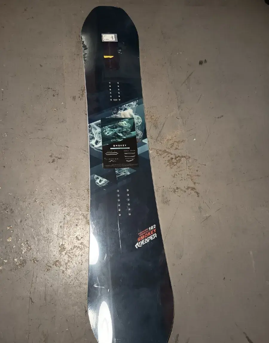 Snowboard Smokey