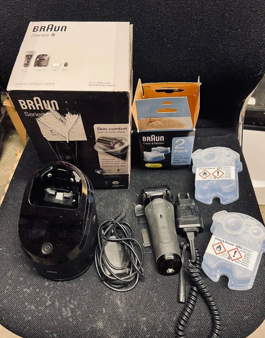 Braun Series5 - 51900cc holicí strojek Clean&Charge system