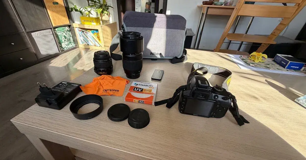 Nikon D3200 tělo + Nikkor 18-55 mm DX + Tamron 70-300mm AF