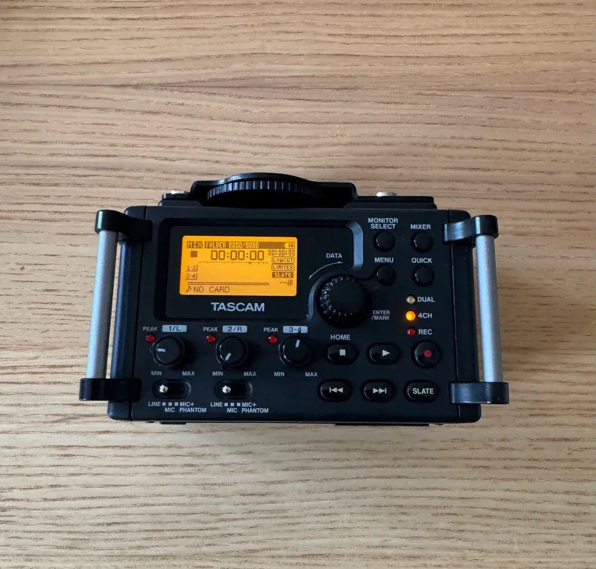 Tascam DR-60D – 4stopý rekordér pro DSLR/video