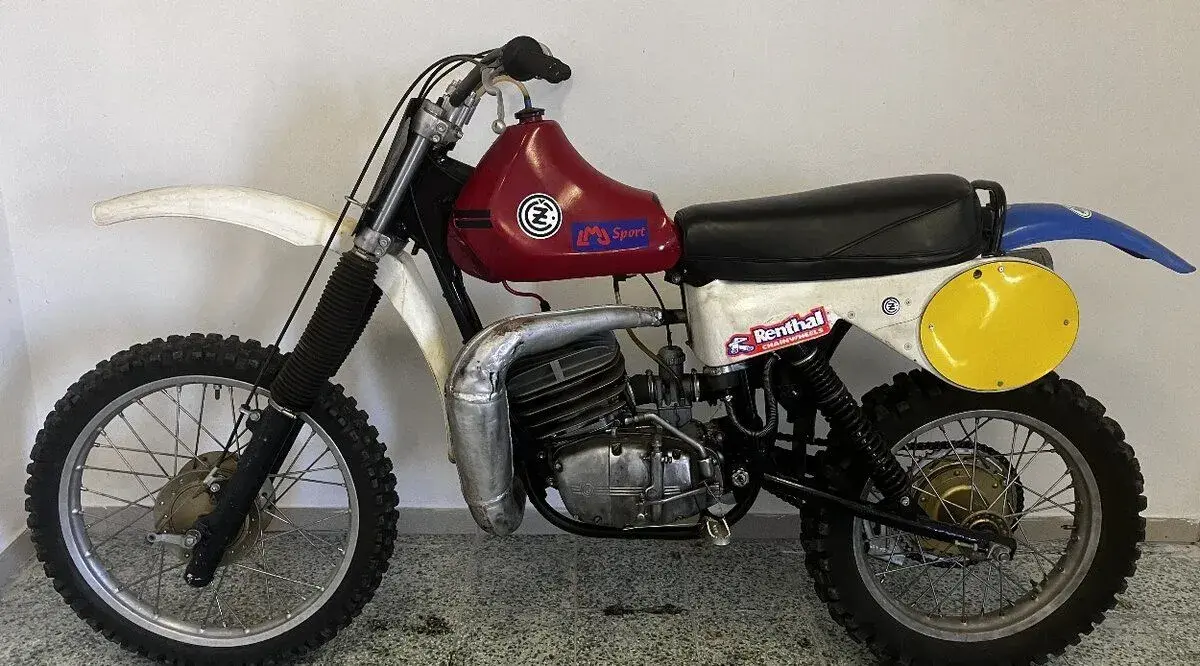 ČZ 380 MOTOCROSS