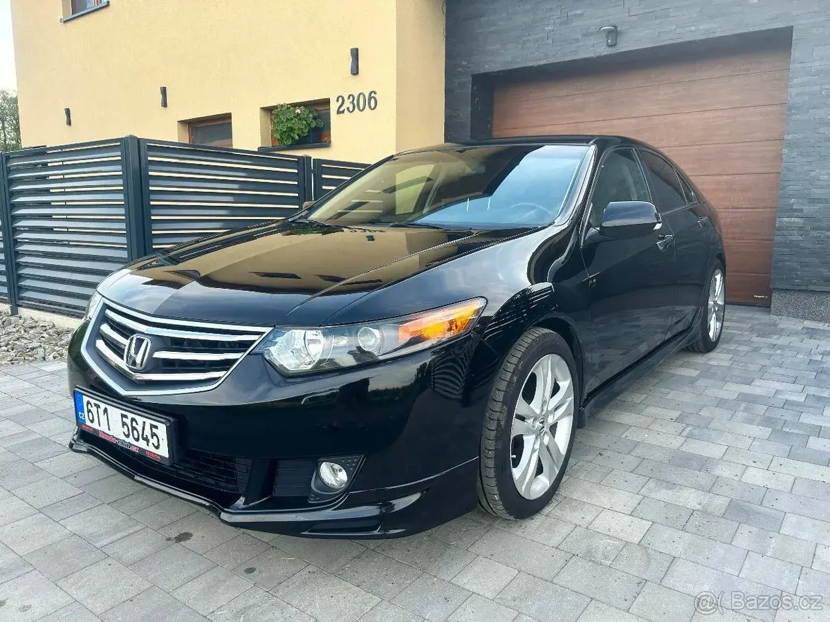 Honda Accord – 2010, 249 000 km