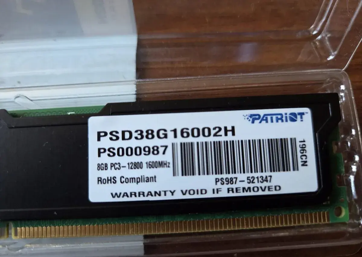 RAM Patriot CL11 s chladičem 8GB DDR3 1600 MHz