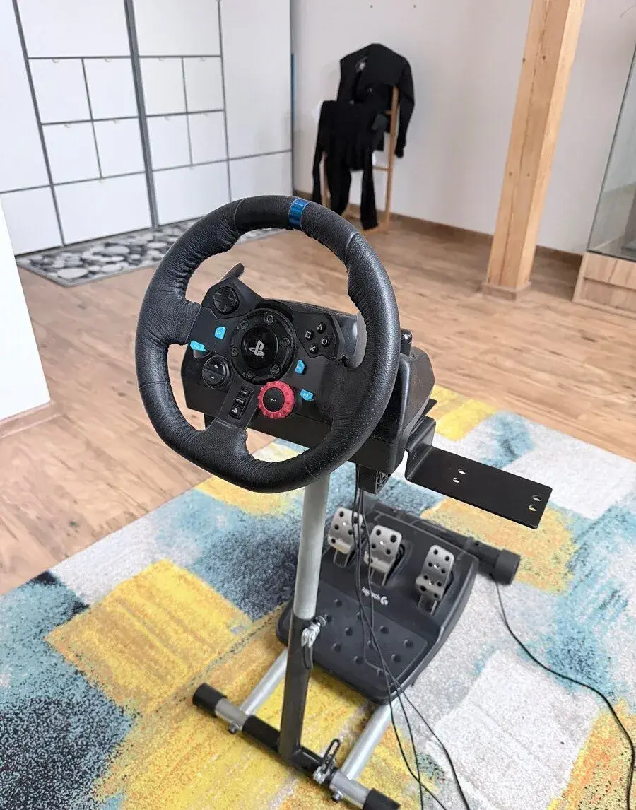 Logitech G29 + wheel stand pro