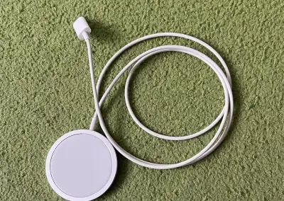 Apple MagSafe bezdrátová nabíječka