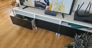 Tv stolek