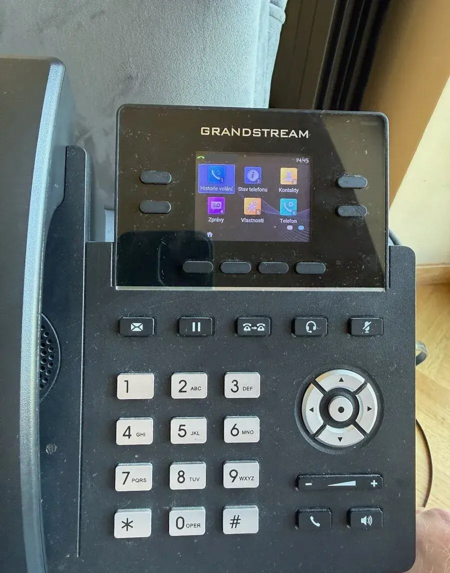 VoIP telefon Grandstream GRP2612P