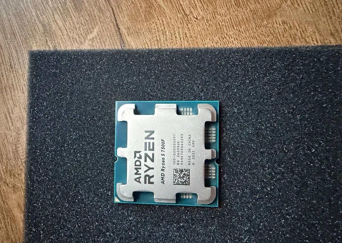 Procesor AMD Ryzen 5 7500F – Socket AM5