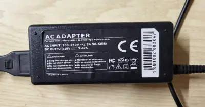 Napájecí zdroj pro notebook
