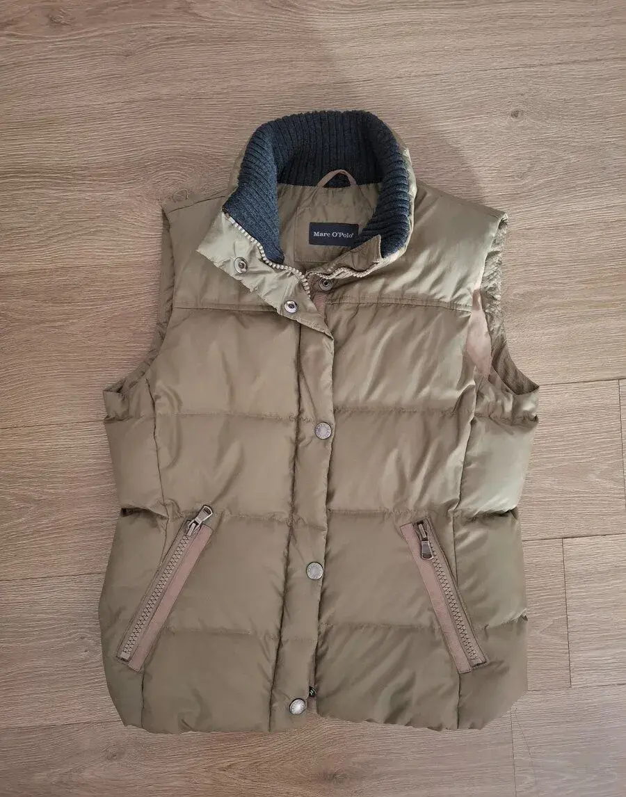 Péřová vesta vel. 44.Mare Ó Polo. Krásná, délka 65cm, obvod