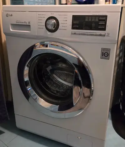 Úzká pračka LG 6 kg 2015