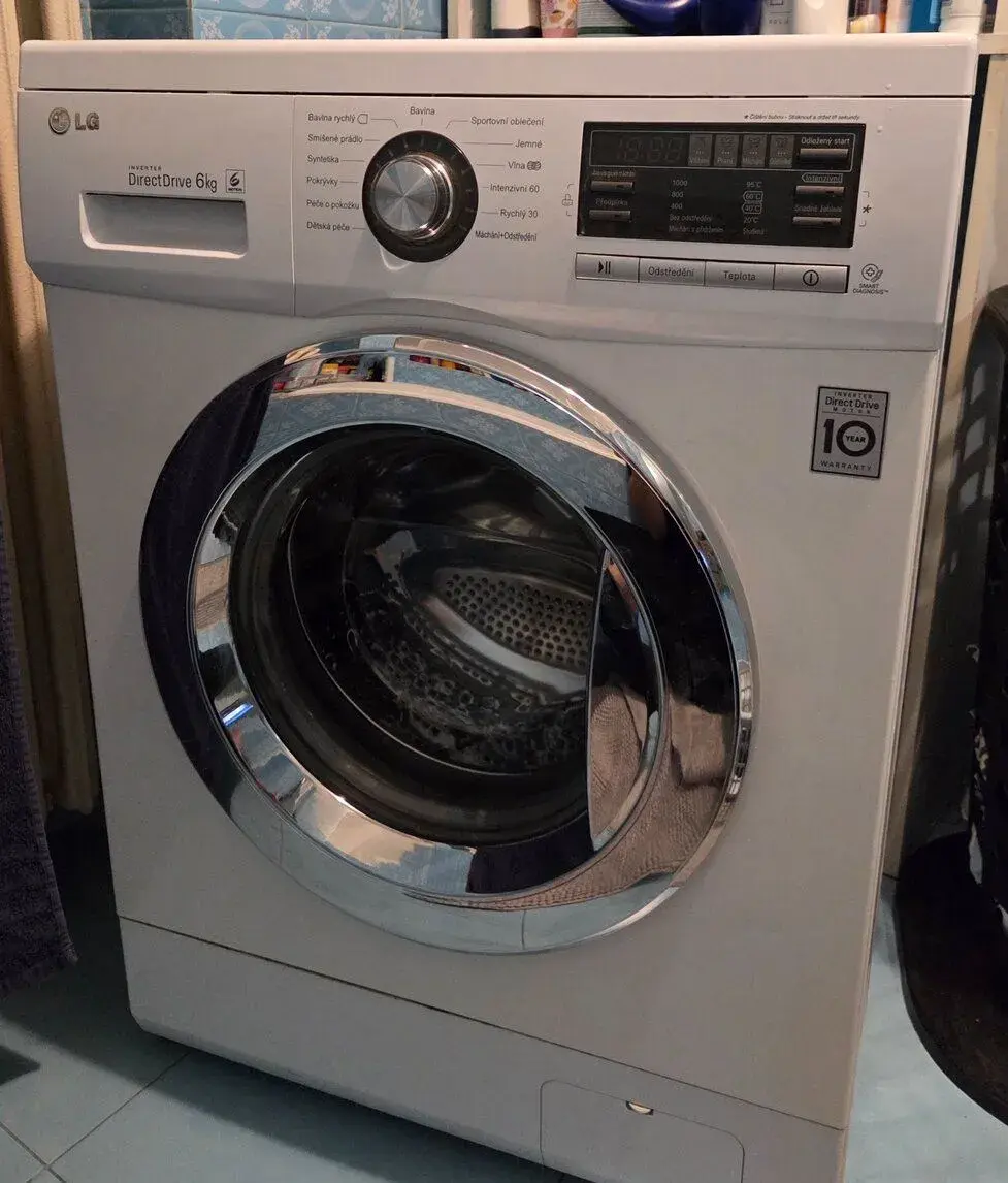 Úzká pračka LG 6 kg 2015