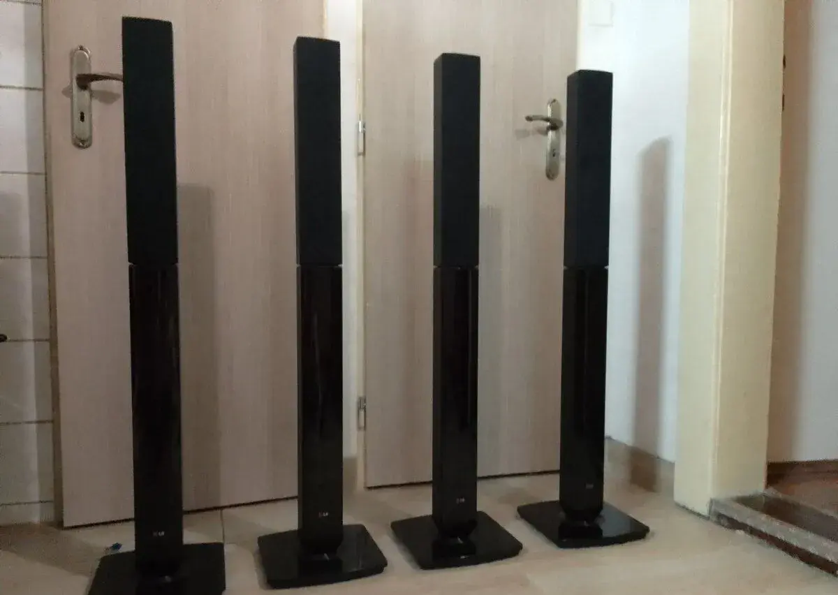 Funkční sloupové reproduktory LG 4x ultralevně